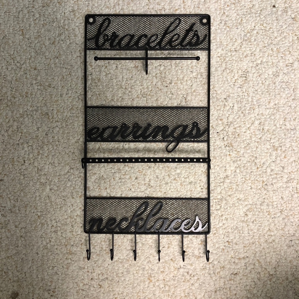 Jewelry hanger